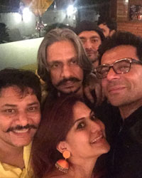 Ravi Gossain, Vijay Raj, Liza Malik With Sunil Grover