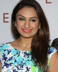 Harmeet, Akriti Kakkar flanked by sisters Prakriti and Sukriti Kakkar