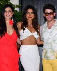 Mannara Chopra, Priyanka Chopra, Nick Jonas, Mitali Handa and Aakash Talwar