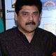 Pankaj Dheer with son Niketan and wife