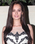 Evelyn Sharma