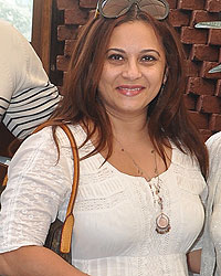 Sudhanshu Pandey and his wife Mona with Mansi Roy