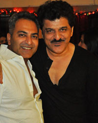 Host Deepu Paul and Rajesh Khattar