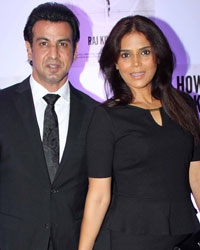 Ronit Roy with his wife Neelam Singh