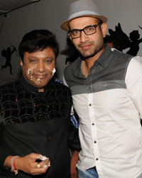 Rakhi Hosts Manik Soni Birthday Party