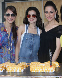 Isha Koppikar, Amisha Patel, Rouble Nagi and Krishika Lulla