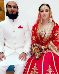 Sana Khan with husband Anas Sayed