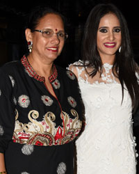 Shweta Kahnduri with her Parents