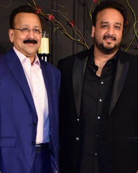 Baba Siddique, Zeeshan Siddique