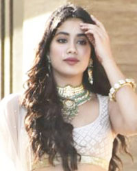 Janhvi and Khushi Kapoor