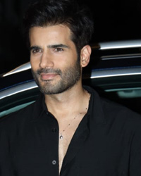 Karan Tacker