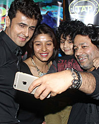 Sonu Niga, Sunidhi Chauhan and KAilash Kher