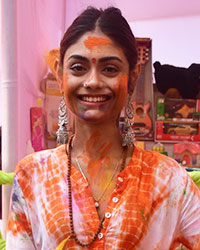 TV Celebs Celebrate Holi at Madh Island 