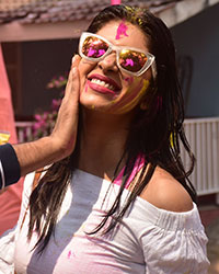 TV Celebs Celebrate Holi at Madh Island 