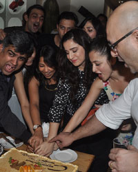 Vatsal Seth birthday and Ek Hasina Thi 100 episodes completion party