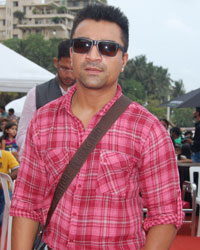 Eijaz Khan