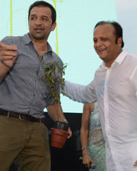 Atul Kasbekar and Asif Bhamla