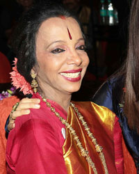 Aishwarya Ra Bachchan with her childhood dance guru Lata Surendra