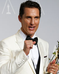 Matthew McConaughey holds his Oscar for Best Actor for the film 'Dallas Buyers Club' at the 86th Academy Awards in Hollywood, California March 2, 2014 REUTERS/ Mario Anzuoni