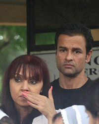 Rohit Roy at Arif Patel Funeral