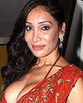 Sofia Hayat at Arjun Premiere