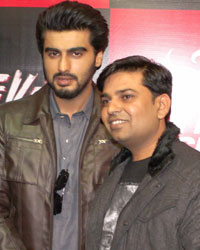Arjun Kapoor Unveils Flying Machine 'Tevar'