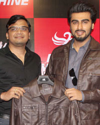 Arjun Kapoor Unveils Flying Machine 'Tevar'