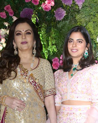 Nita Ambani and Isha Ambani