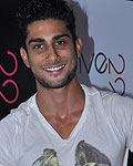 Prateik Babbar at Ave 29 Opening