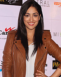 Yami Gautam at Badlapur Movie Press Meet