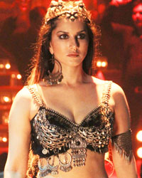 Sunny Leone at Bhoomi Film Item Song Shoot