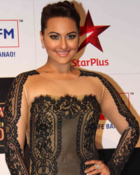 Sonakshi Sinha at Big Star Entertainment Awards 2014