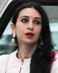 Karishma Kapoor at Bollywood Celebrates Ganesh Chaturthi 2016