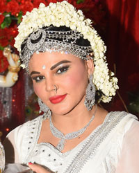 Rakhi Sawant at Bollywood Celebrates Ganesh Chaturthi 2016