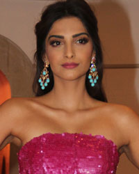 Sonam Kapoor at Brand Vision Summit 2016