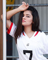 Avneet Kaur at Celebrities Promoting One Plus 7