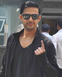 Vatsal Seth at Celebs Cast Their Vote at Assembly Elections 2014