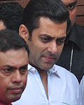 Salman Khan at Celebs Pay Tribute to Rajesh Khanna