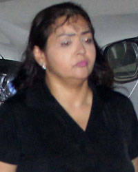 Celebs Throng Salman`s Residence