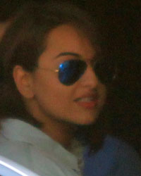 Sonakshi Sinha at Celebs Throng Salman`s Residence