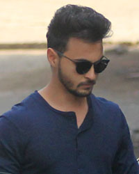 Celebs Visit Salman After HC Verdict Celebs Visit Salman After HC Verdict