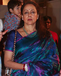 Esha Deol and Hema Malini Esha Deol and Hema Malini