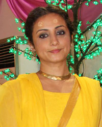 Divya Dutta at Celebs at ISKCON Temple