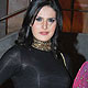 Zarine Khan at Dabangg Premiere