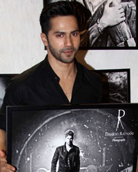 Varun Dhawan at Dabboo Ratnani 2015 Calendar Launch