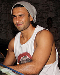 Ranveer Singh at Deepika and Ranveer Snapped at Olive Bar