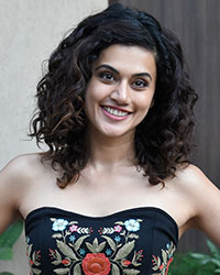 Taapsee Pannu at Dil Junglee Promotion