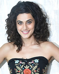 Taapsee Pannu at Dil Junglee Promotion