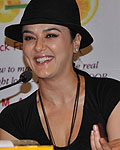 Preity Zinta at Eat Delete Book Launch