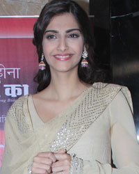 Sonam Kapoor at Ek Maheena Nazmon Ka Book Launch